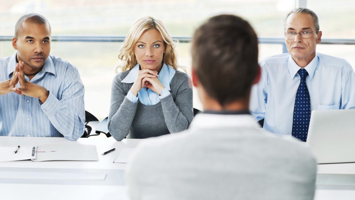 Conheça 8 erros a evitar numa entrevista de emprego